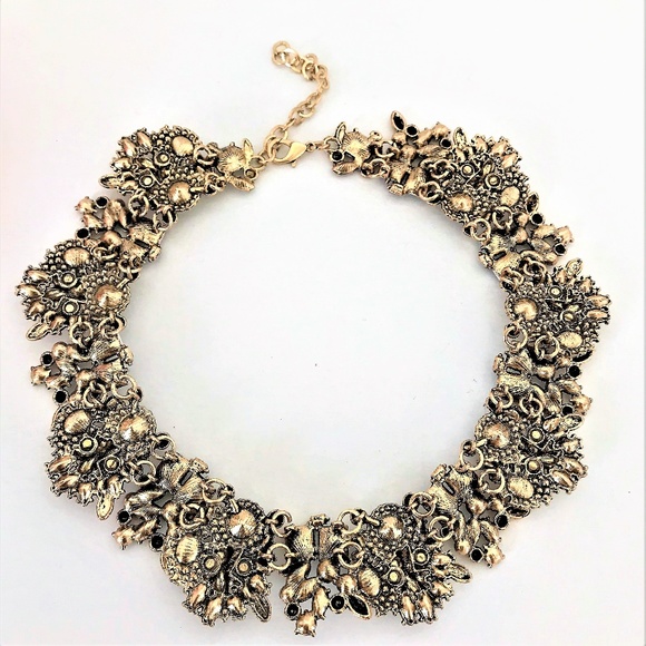 GN5 | Royal White Gems Choker Statement Necklace - Picture 5 of 7